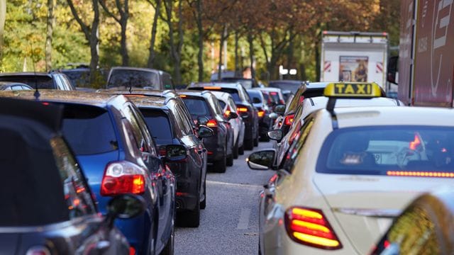 Massive Veränderungen durch die Corona-Krise haben in vielen Städten Deutschlands zu einer Entlastung des Verkehrs geführt.