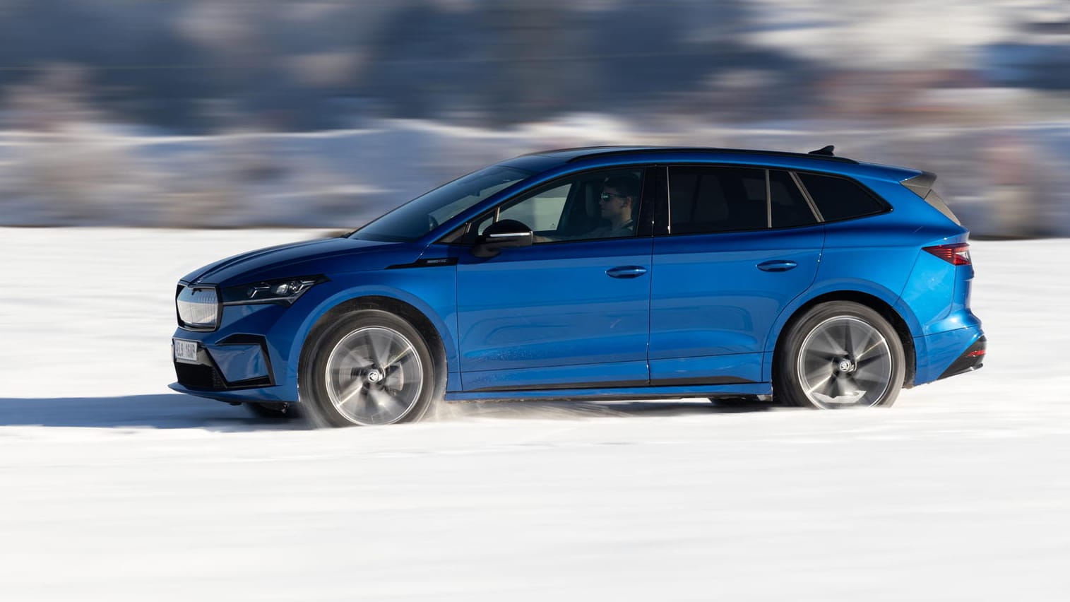 Skoda Enyaq iV80: Das Elektro-SUV büßt laut eines Tests bei Kälte fast ein Drittel seiner Norm-Reichweite ein.