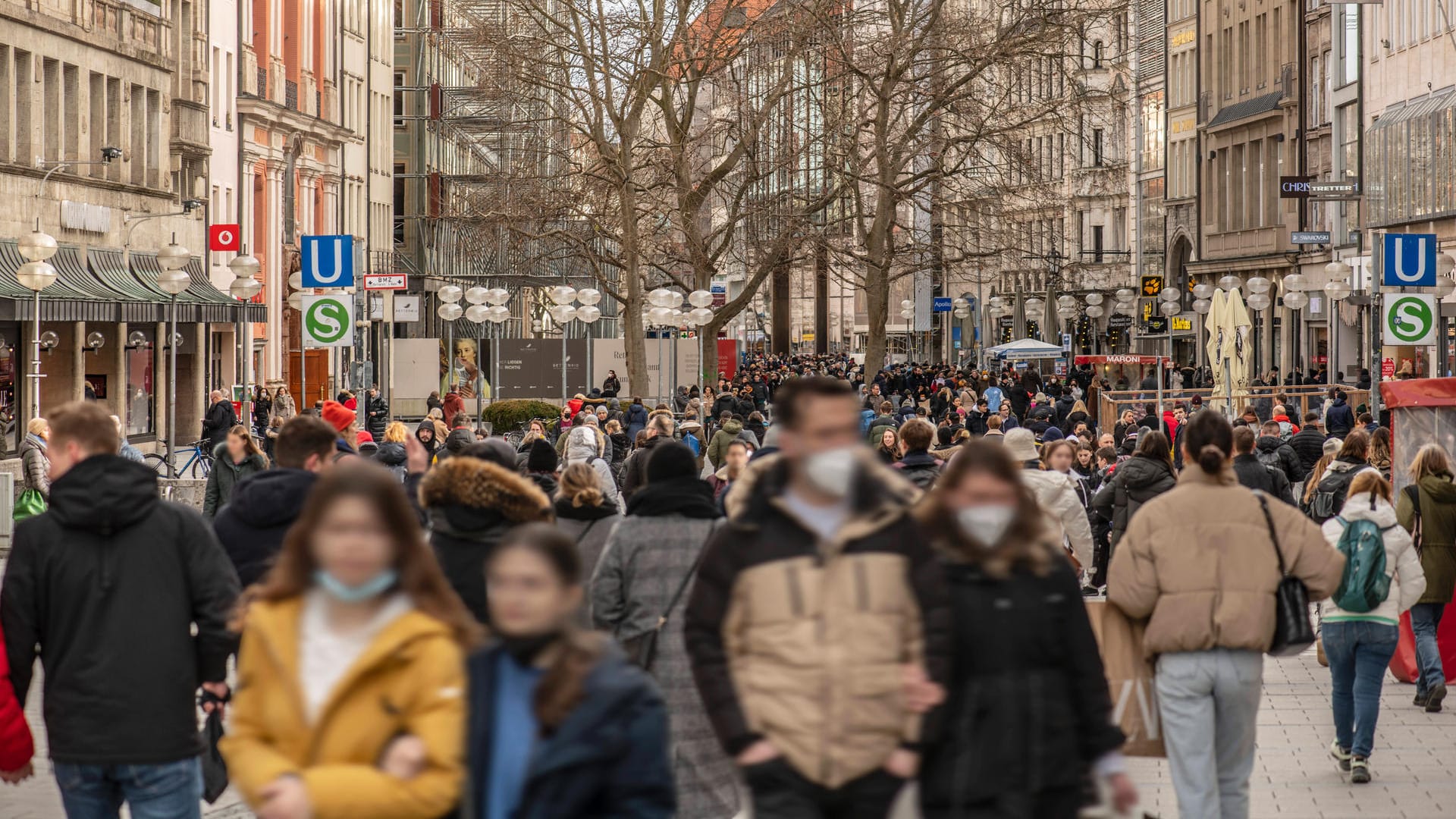 Fußgängerzone in München (Symbolbild): Der Handel klagt über Umsatzeinbußen durch die 2G-Regel. Fußgängerzone in München (Symbolbild): Der Handel klagt über Umsatzeinbußen durch die 2G-Regel.