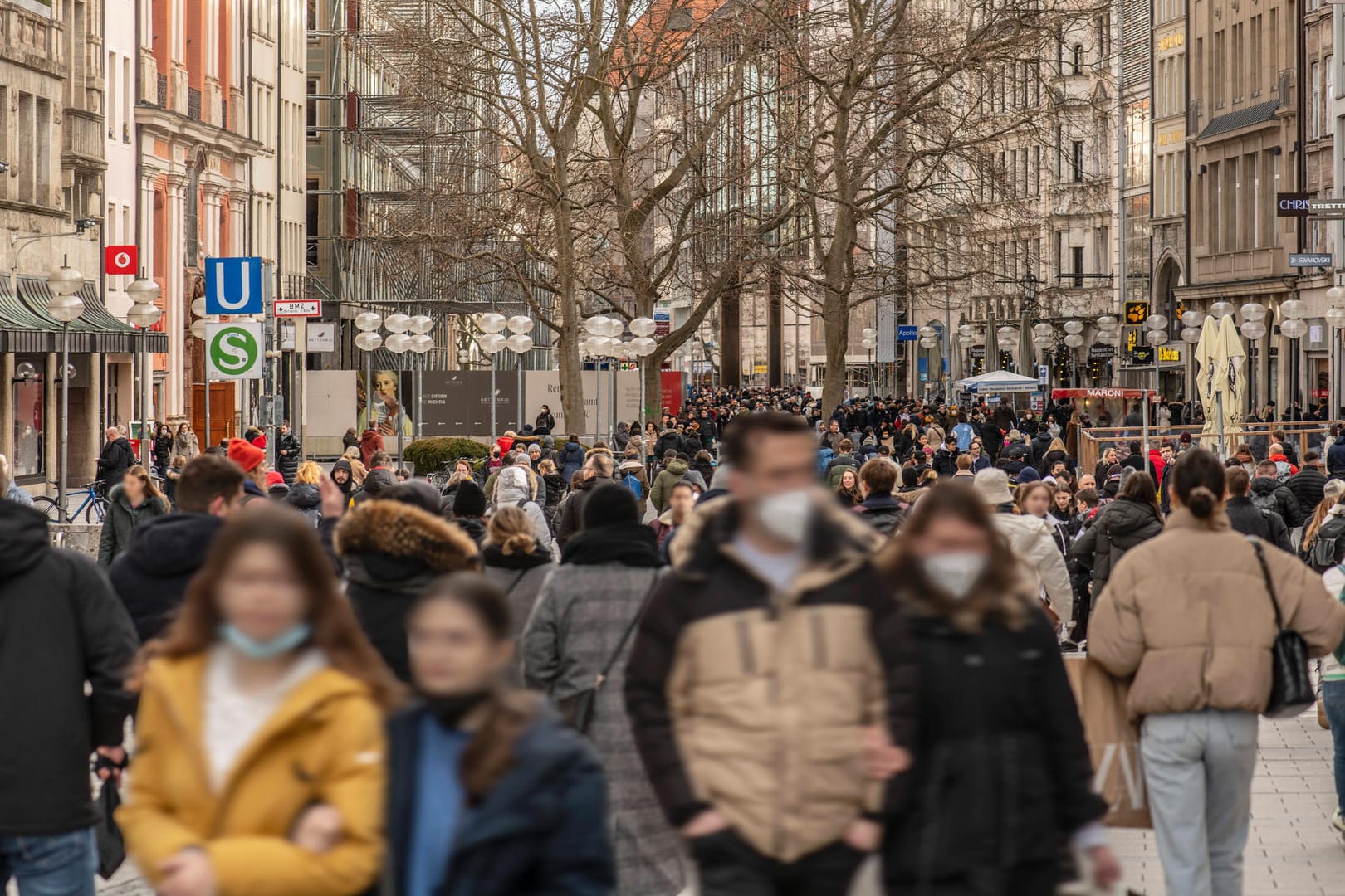 Fußgängerzone in München (Symbolbild): Der Handel klagt über Umsatzeinbußen durch die 2G-Regel. Fußgängerzone in München (Symbolbild): Der Handel klagt über Umsatzeinbußen durch die 2G-Regel.