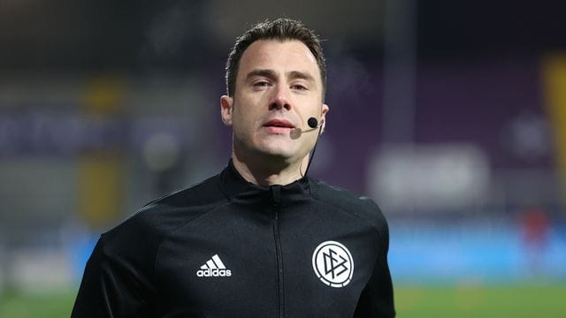 Setzt seine Karriere als Schiedsrichter fort: Felix Zwayer.