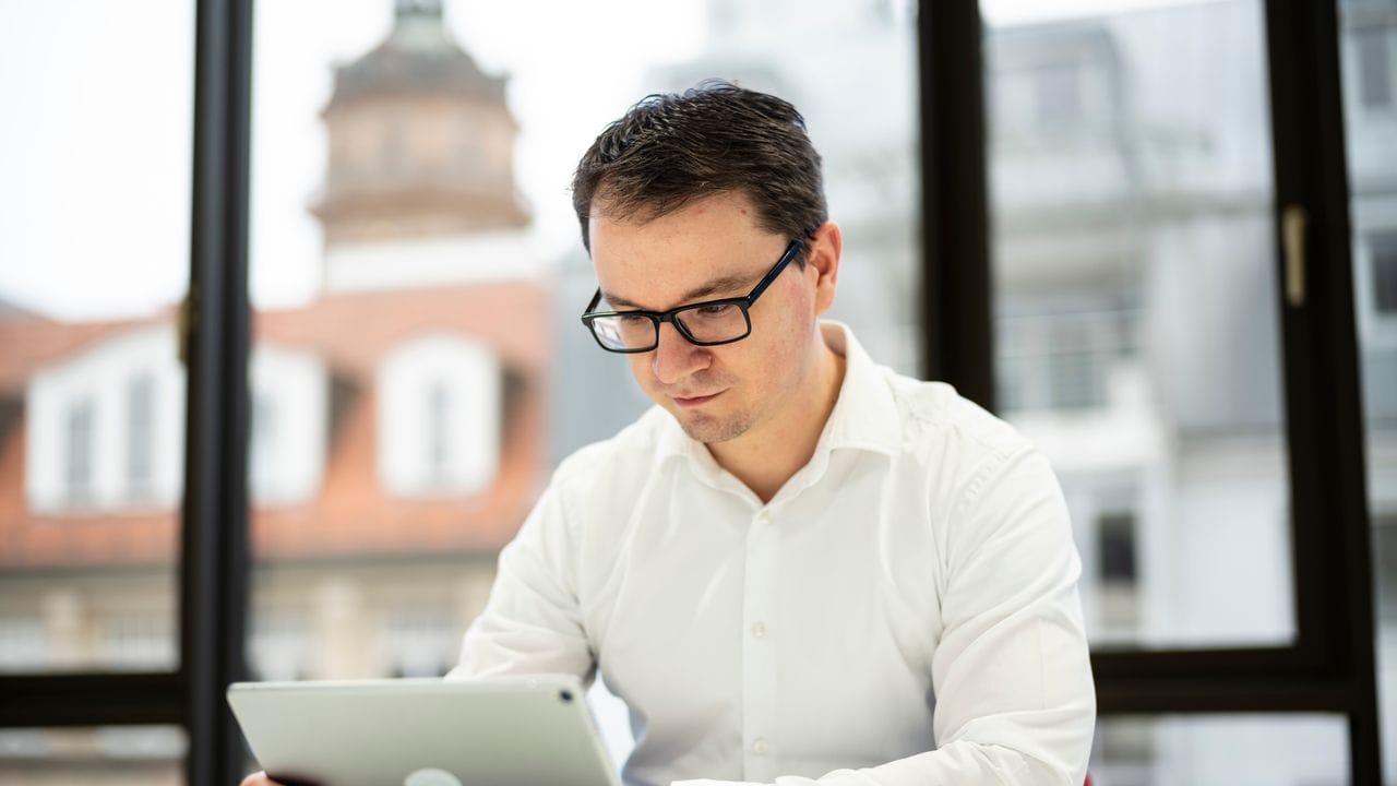 Als Wirtschaftsinformatiker ist Stephan Sachse Projektmanager, Koordinator und Berater in einem.