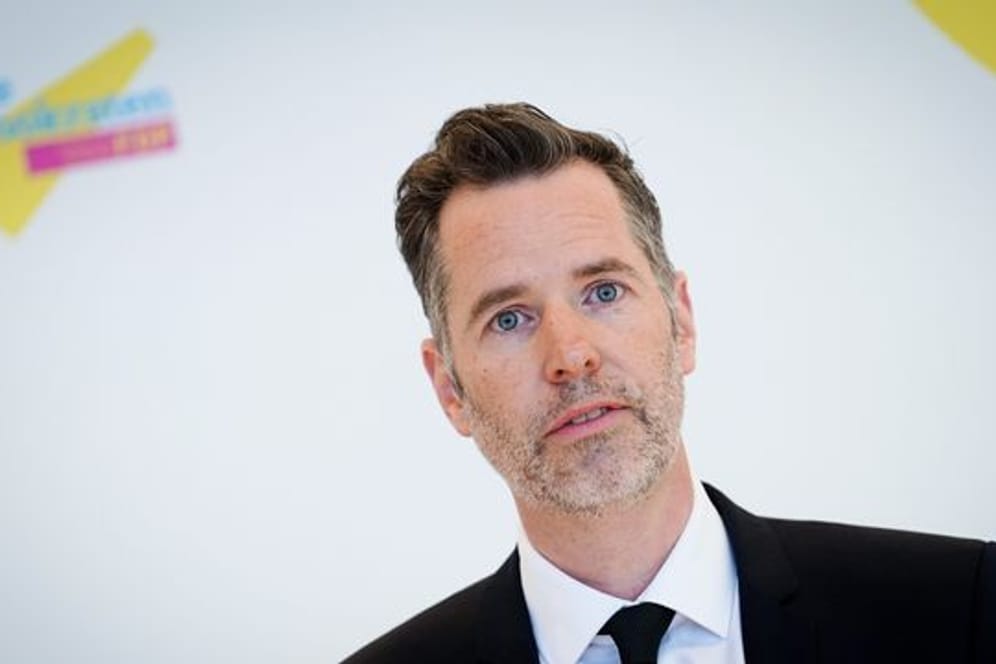FDP-Fraktionsvorsitzender Christian Dürr bei einem Pressestatement in Berlin.