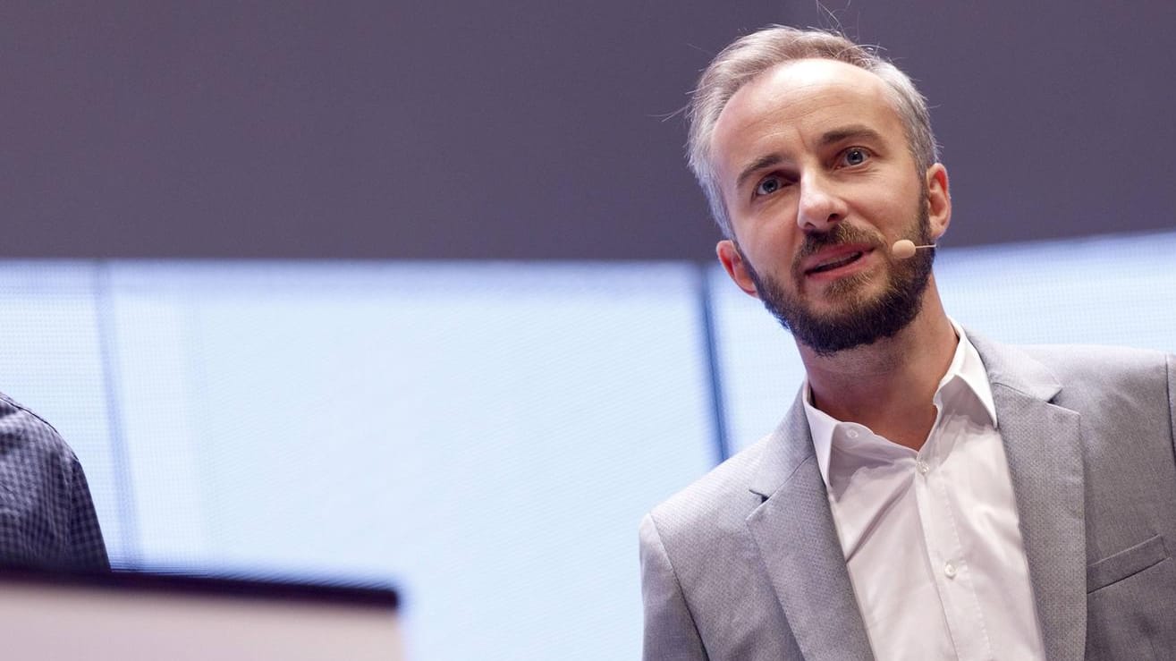 Jan Böhmermann: Der Satiriker hatte schon 2019 eine Verfassungsbeschwerde eingereicht.