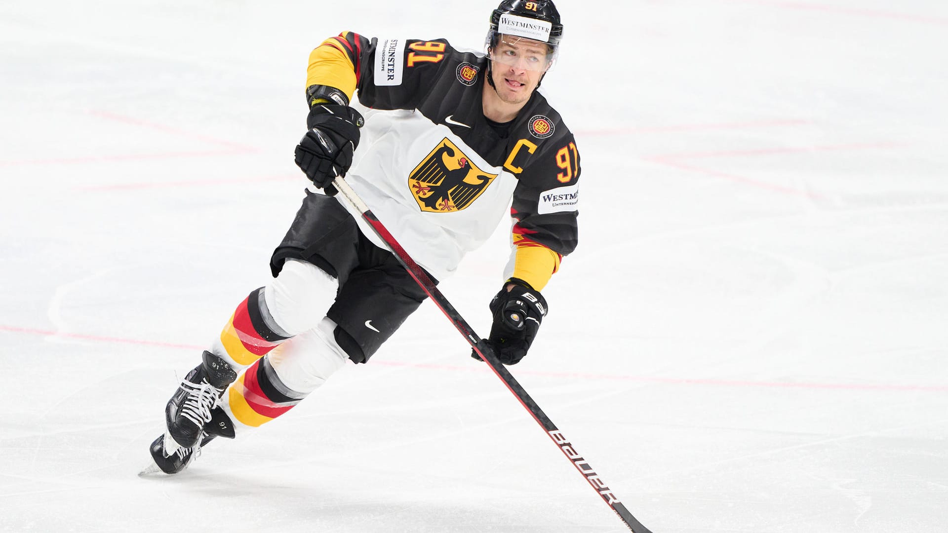 Moritz Müller führt die deutsche Eishockey-Nationalmannschaft als Kapitän bei Olympia an. Das Ziel ist eine Medaille.