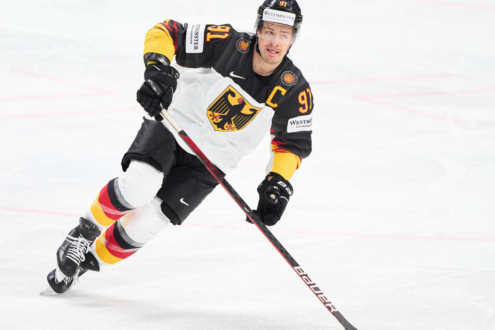 Moritz Müller führt die deutsche Eishockey-Nationalmannschaft als Kapitän bei Olympia an. Das Ziel ist eine Medaille.