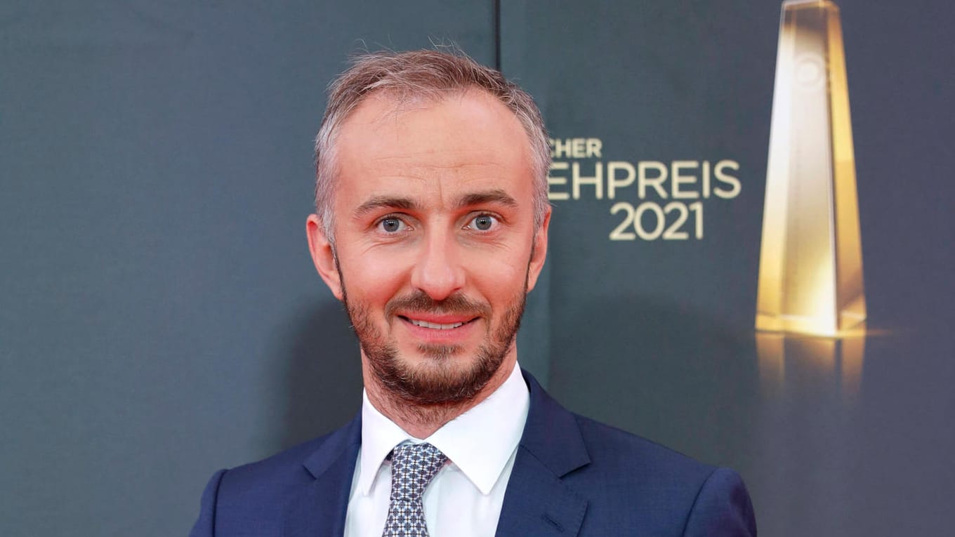 Jan Böhmermann ist einer von mindestens drei Personen, die auf einer Liste für "Gegenermittlungen" des Springer-Verlags standen.