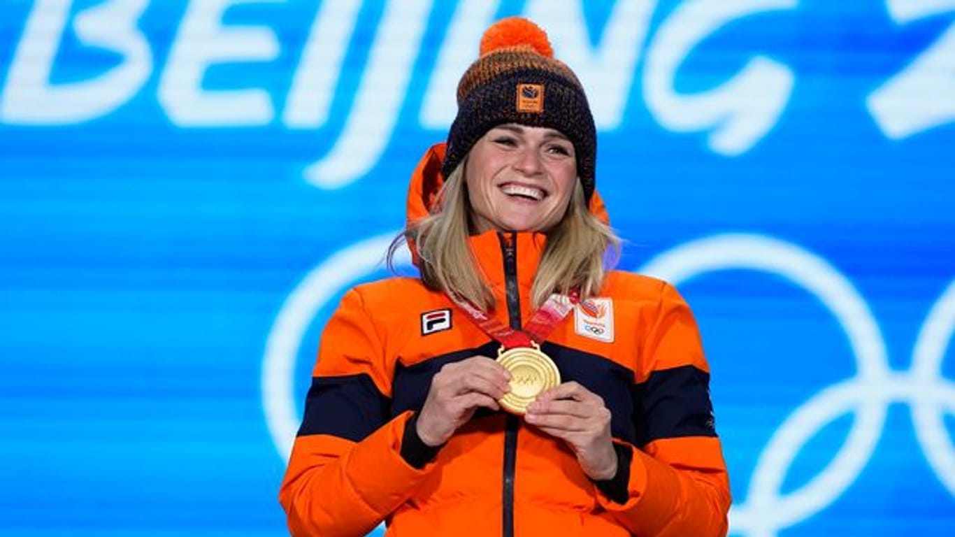 Freut sich über olympisches Gold: Die niederländische Eisschnellläuferin Irene Schouten.