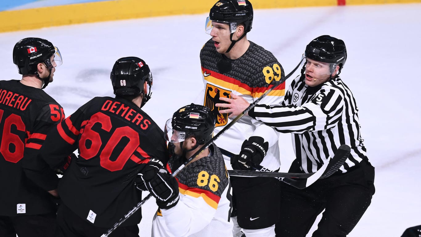 In einem hart umkämpften Team ließen sich die deutschen Eishockeyspieler von Kanada den Schneid abkaufen.