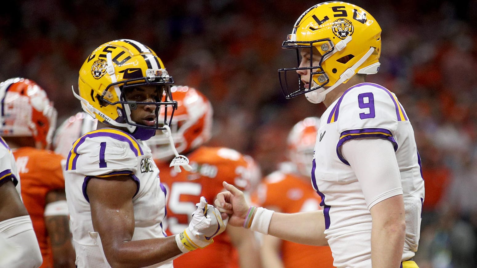 Ja'Marr Chase (mit der Nummer 1) und Joe Burrow (r.) waren schon zu College-Zeiten erfolgreich.