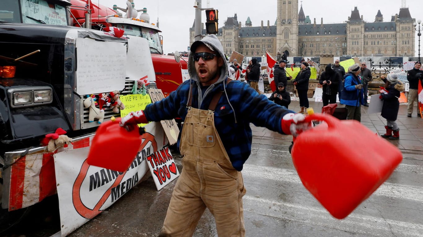Gegen die Corona-Politik: Trucker und Impfgegner blockieren seit Tagen die kanadische Hauptstadt Ottawa.