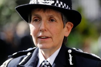 Die Chefin der Londoner Metropolitan Police, Cressida Dick, hat ihren Rückzug angekündigt.