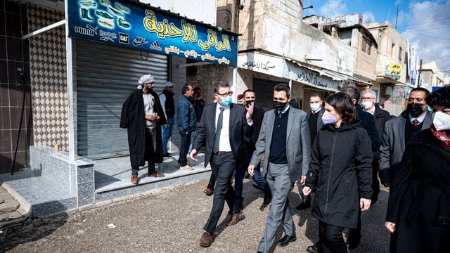 Außenministerin Annalena Baerbock besucht das Flüchtlingslager Talibeh des Hilfswerks der Vereinten Nationen für Palästina-Flüchtlinge.