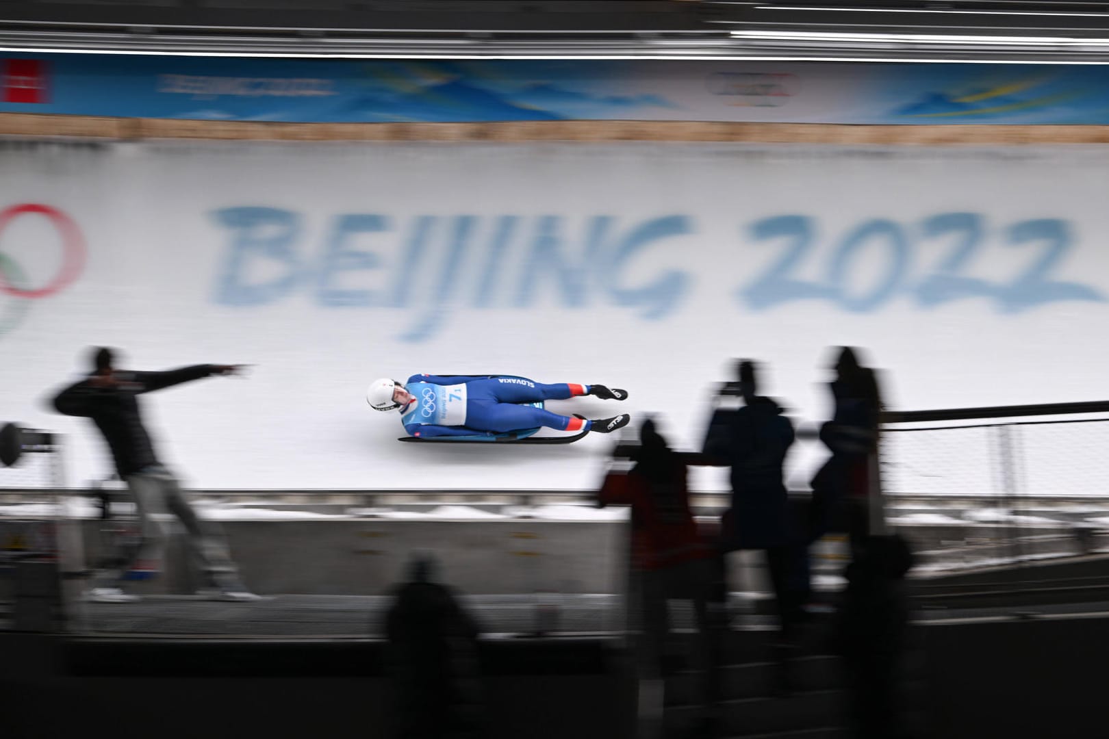 Rodeln im YanqingNational Sliding Centre in Peking.