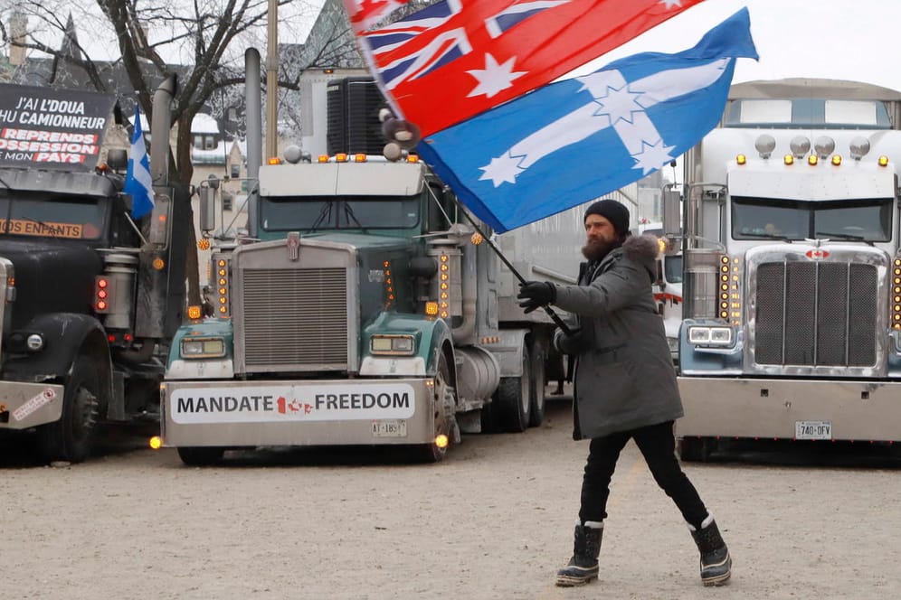 Trucker-Protest in Ottawa: Auch an den Grenzen zu den USA sperren LKW-Fahrer Straßen.