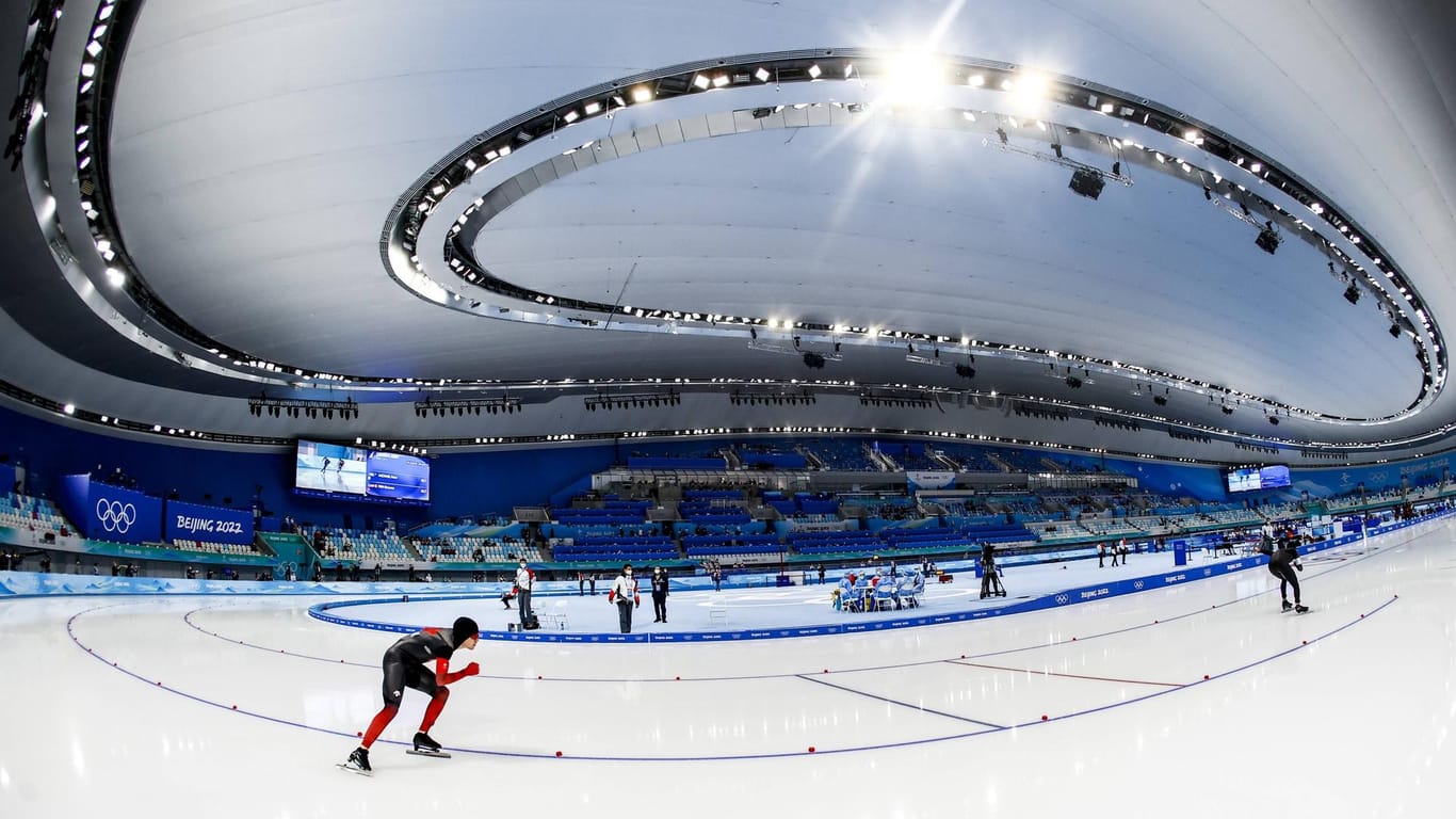 Die 10.000-Meter-Bahn im Eisschnelllauf Oval in Peking.