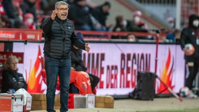 Union-Trainer Urs Fischer muss gegen den BVB auf einige Leistungsträger verzichten. Union-Trainer Urs Fischer muss gegen den BVB auf einige Leistungsträger verzichten.