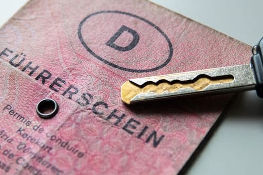 Bis 2033 müssen Millionen von Führerscheinen umgetauscht werden, damit sie fälschungssicherer sind.