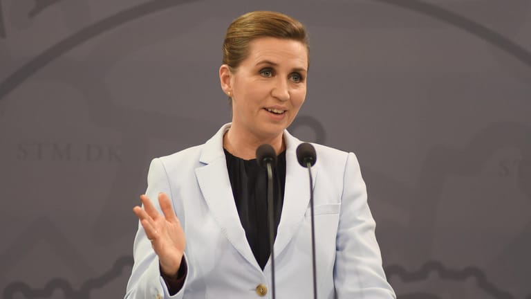 Mette Frederiksen: Die dänische Ministerpräsidenten lobt die hohe Impfquote in ihrem Land.