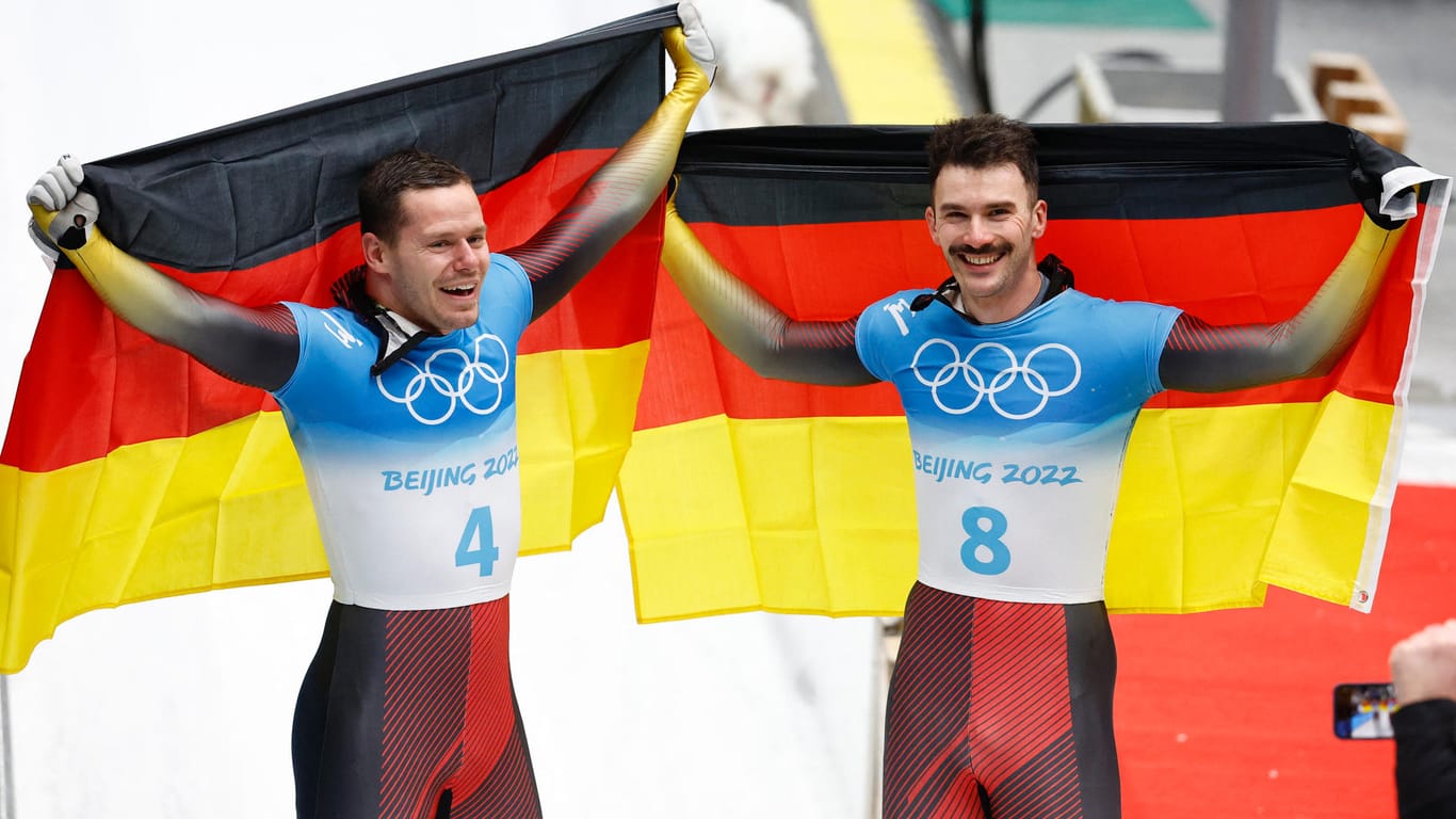 Historischer Doppelsieg im Skeleton: Christopher Grotheer (l.) und Axel Jungk gewannen als erste deutsche Athleten eine Olympia-Medaille in dieser Sportart.