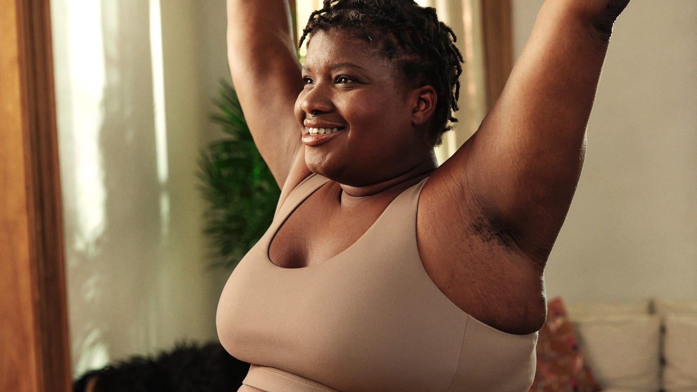 Werbefoto von Adidas: "Wir finden, dass weibliche Brüste in allen Formen und Größen Halt und Komfort verdienen."