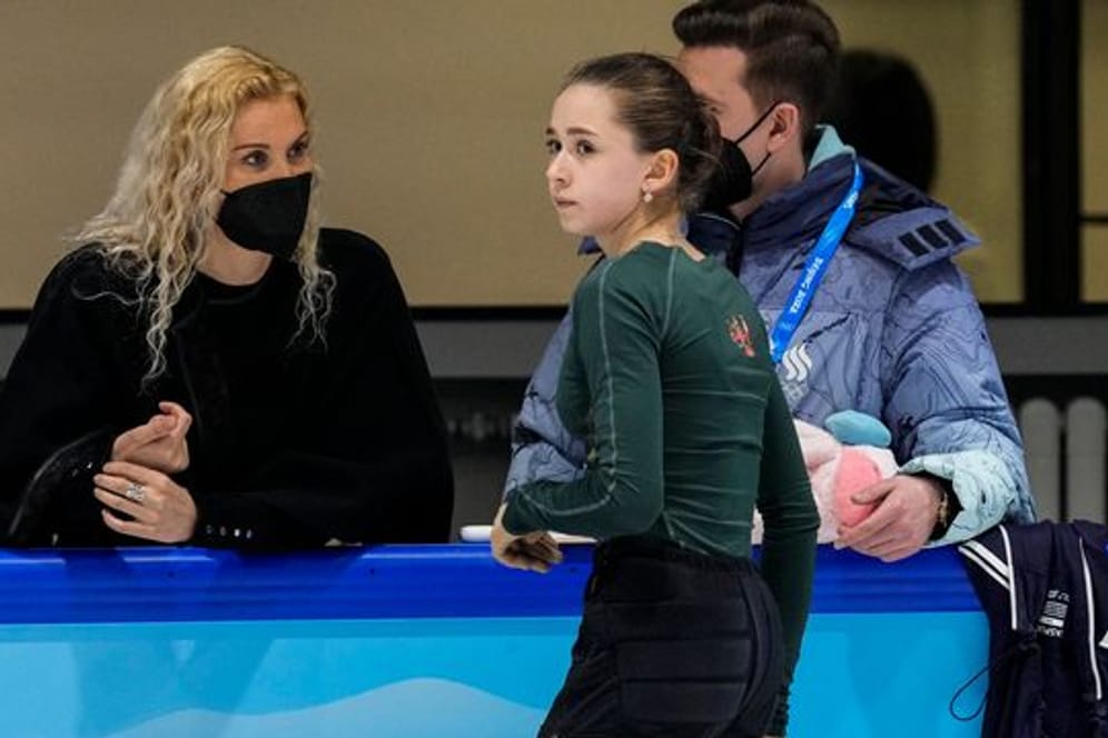 Die russische Eiskunstläuferin Kamila Walijewa beim Training.