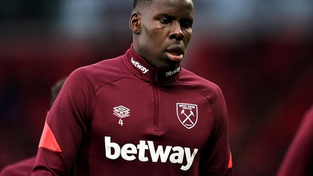 West Hams Kurt Zouma soll eine Katze misshandelt haben.