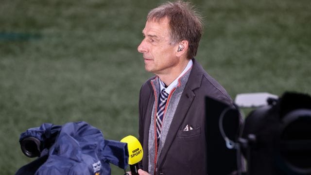 Ex-Bundestrainer Jürgen Klinsmann sieht Erling Haaland nicht neben Robert Lewandowski. Ex-Bundestrainer Jürgen Klinsmann sieht Erling Haaland nicht neben Robert Lewandowski.