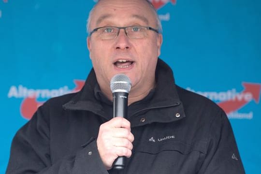 Der Verfassungsschutz stuft den Jurist und AfD-Politiker Jens Maier als rechtsextrem ein.