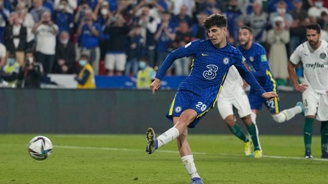 Kai Havertz vom FC Chelsea trifft per Elfmeter zum 2:1.