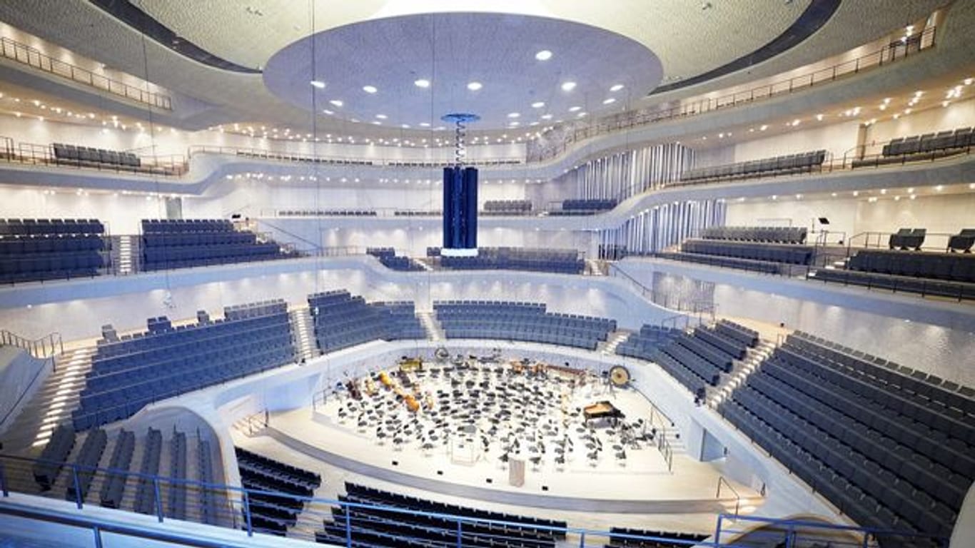 Blick in den Großen Saal der Elbphilharmonie (Archivbild): Die Beträge für die Patenschaften sind zwischen 1.000 Euro und 2.000 hoch.