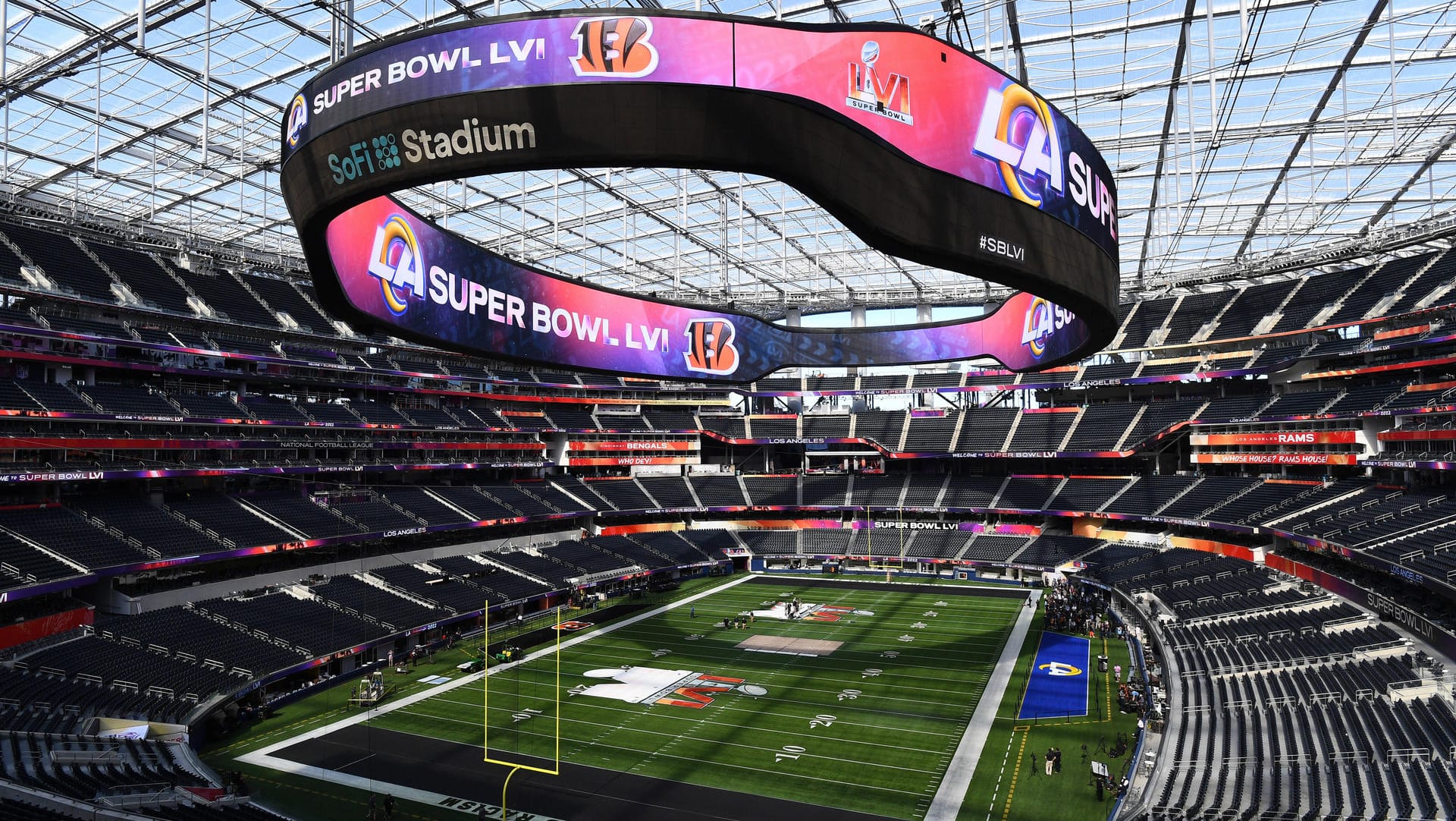 Das SoFi Stadion in Los Angeles (Symbolbild): Beim Super Bowl geht es schon lange nicht mehr nur um das, was auf dem Feld passiert.