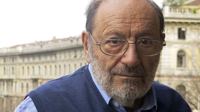 "Ich hasse dieses Buch", sagt der Autor Umberto Eco später über seinen Mittelalter-Thriller "Der Name der Rose".