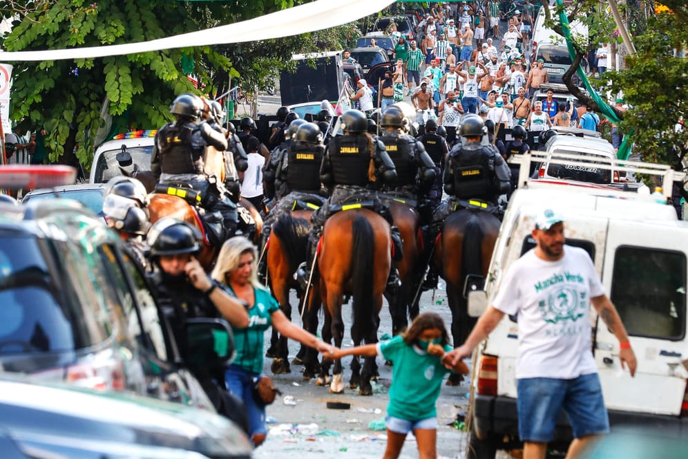 Krawalle in Sao Paulo: Nach der Niederlage des SE Palmeiras im Finale der Klub-WM fielen tödliche Schüsse.