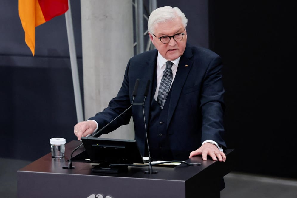 Frank-Walter Steinmeier: Nach seiner Wiederwahl als Bundespräsident forderte er Putin zu Frieden in der Ukraine auf.