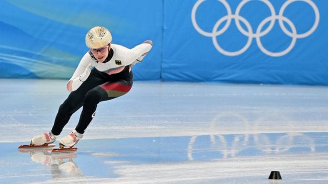 Shorttrackerin Anna Seidel beim Training.