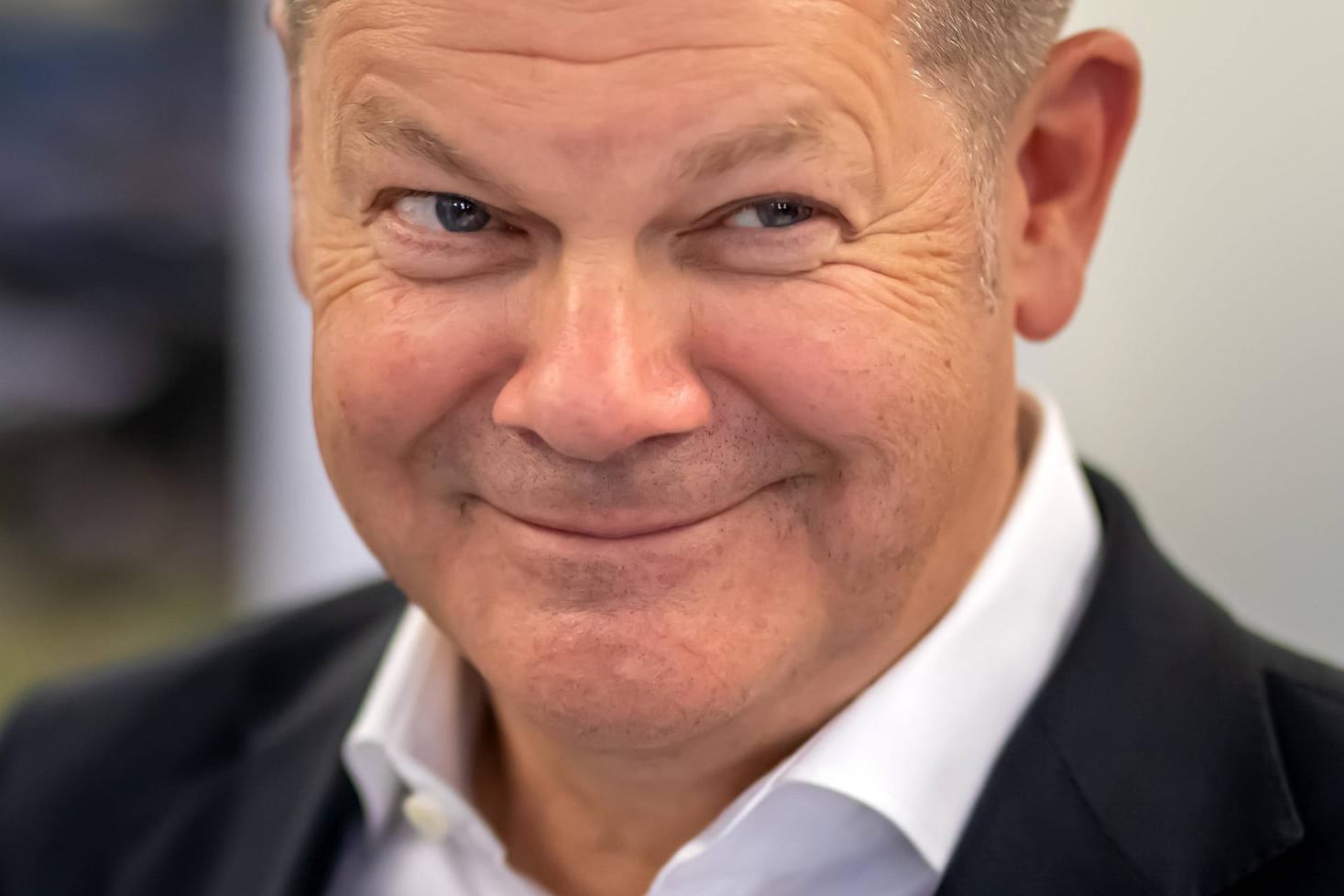 Er hat mehr Humor, als die meisten vermuten: Olaf Scholz amüsiert sich ganz gern.