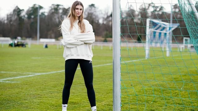 Jule Brand, Spielerin in Hoffenheims Frauenfußballmannschaft und des DFB-Teams, steht 2022 im Fokus.