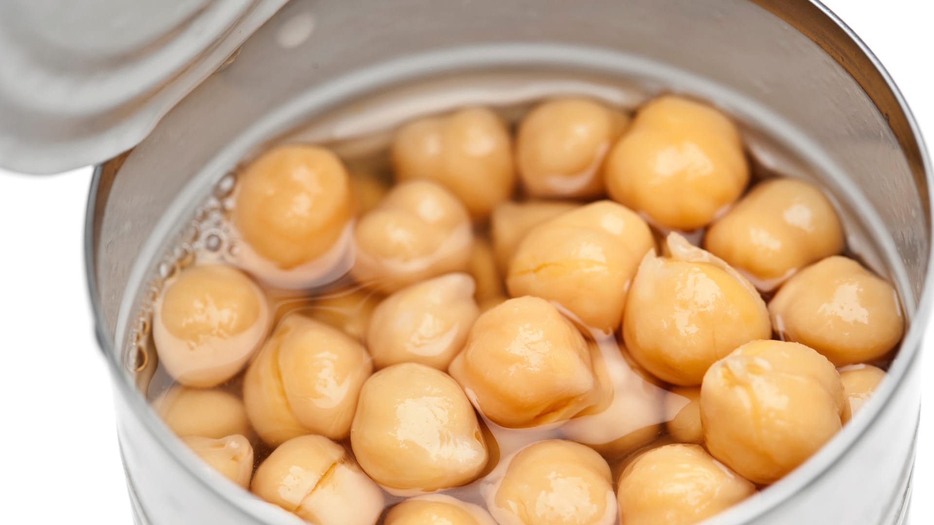 Hülsenfrüchte:Das Wasser, in dem Kichererbsen oder Bohnen gekocht wurden, wird auch "Aquafaba" genannt