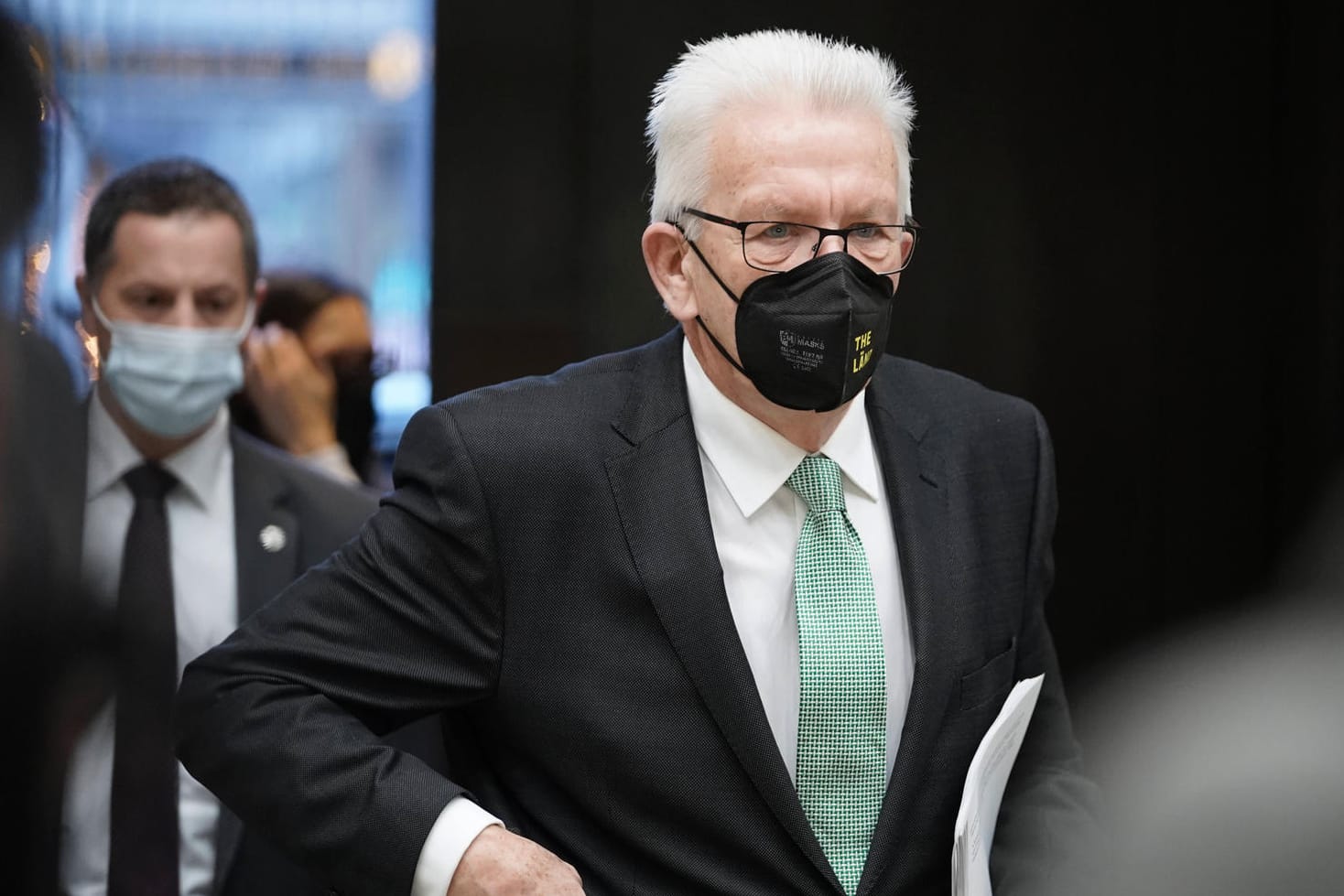 Winfried Kretschmann, Ministerpräsident von Baden-Württemberg (Archivbild): Die Landesregierung will zur Corona-Warnstufe zurückkehren.