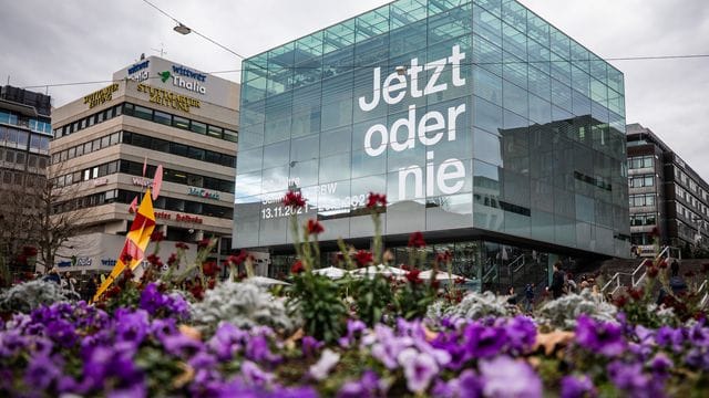 Deutschlands Kunstkritiker haben das Kunstmuseum Stuttgart als "Museum des Jahres 2021" ausgezeichnet.
