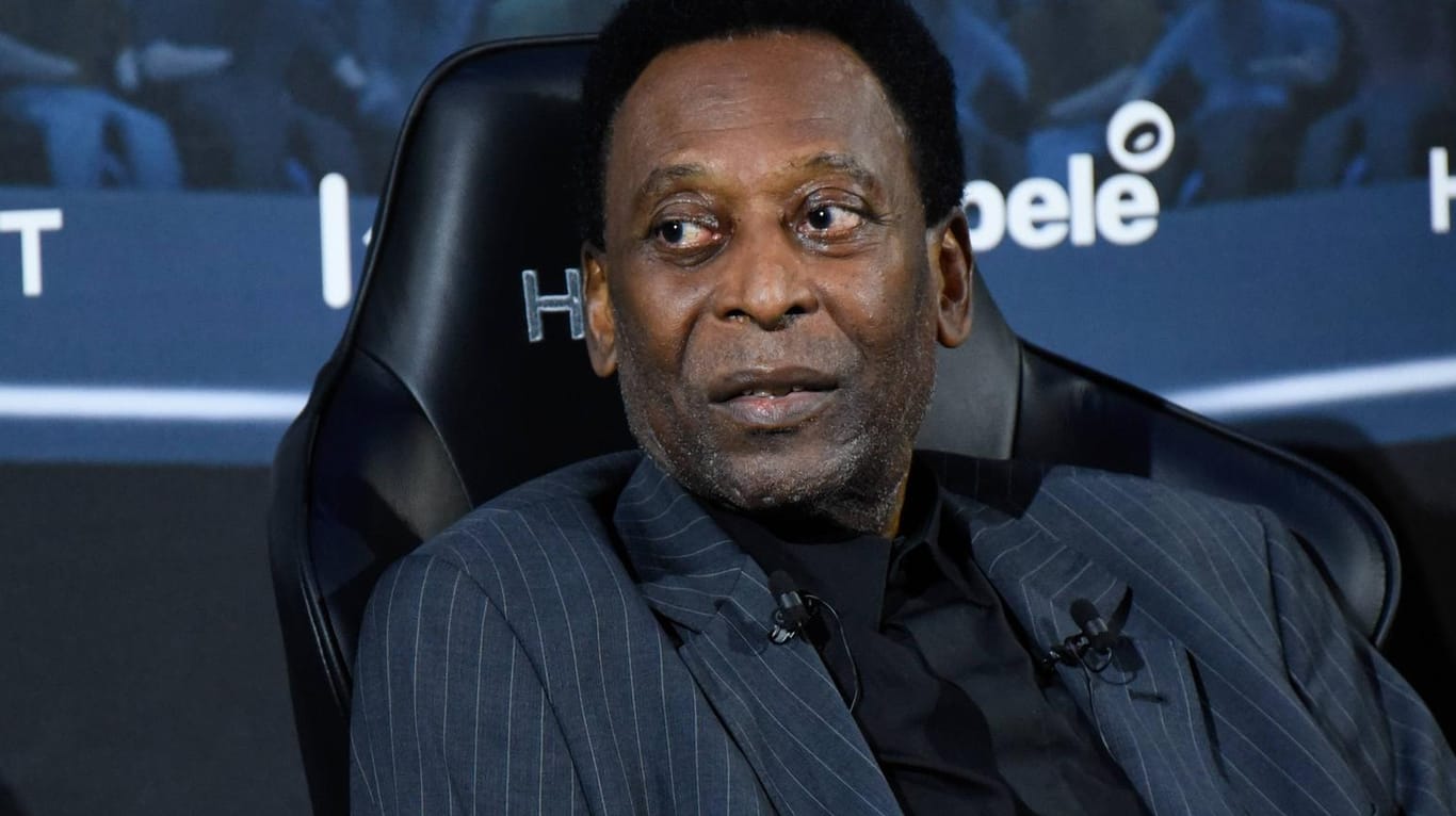 Pelé: Die Fußballlegende musste zur Behandlung erneut ins Krankenhaus.