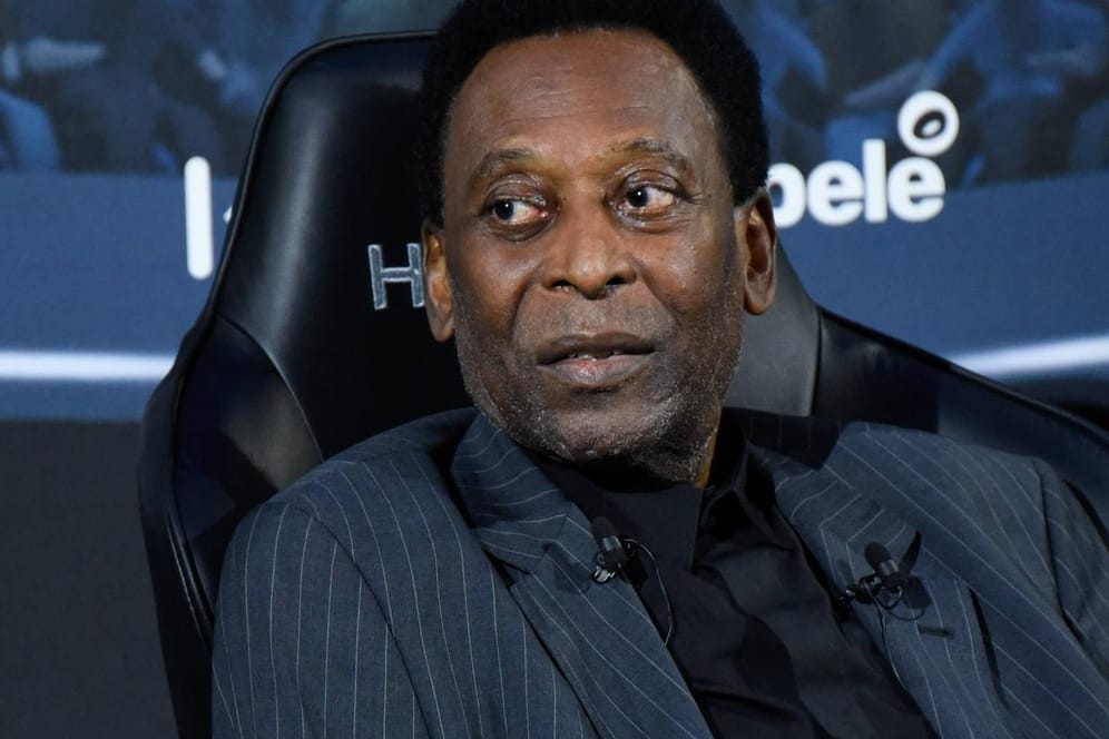 Pelé: Die Fußballlegende musste zur Behandlung erneut ins Krankenhaus.