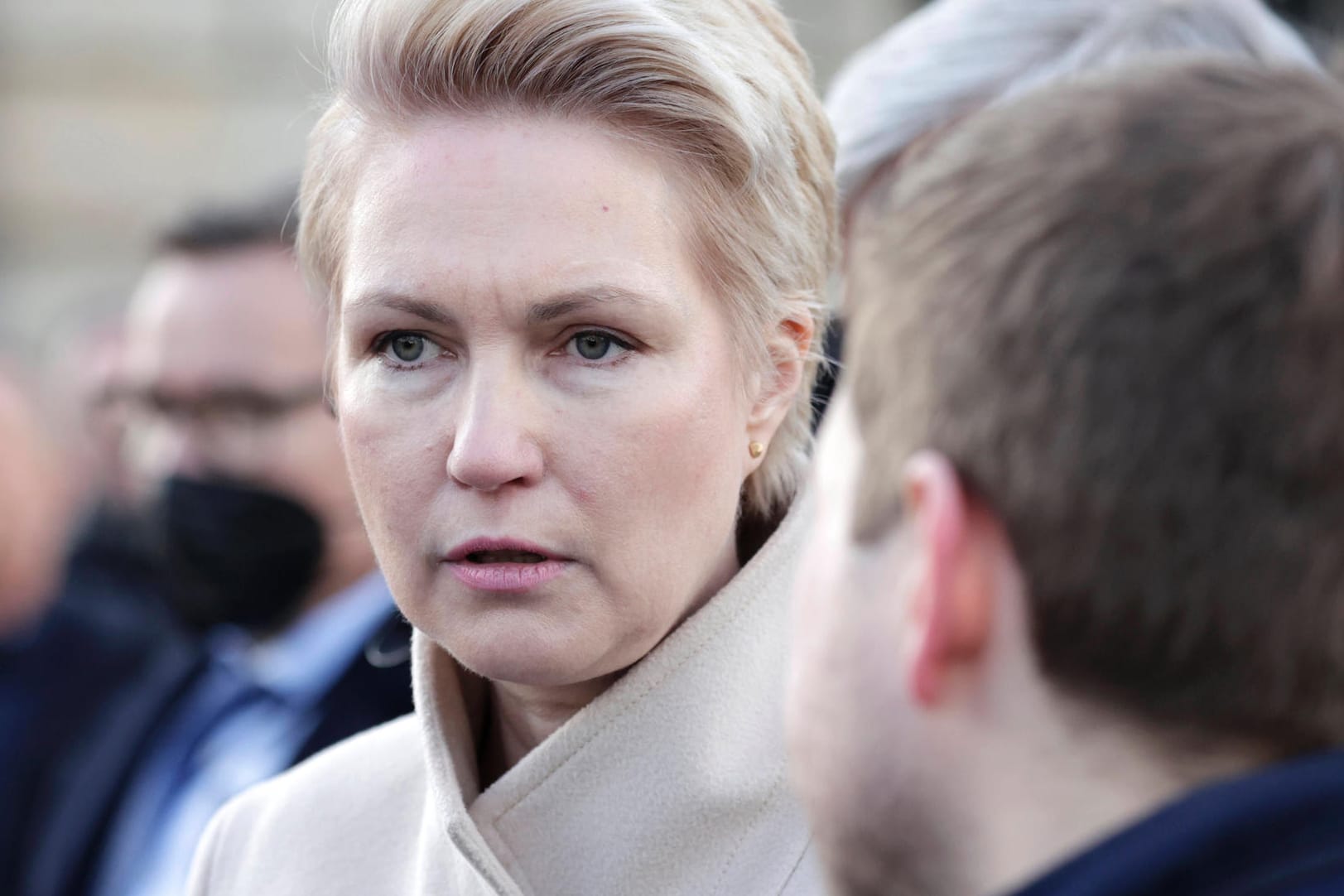 Manuela Schwesig bei einem Fototermin (Archivbild): Die Ministerpraesidentin von Mecklenburg-Vorpommern wehrt sich gegen eine Aussage eines Hamburger Politikers.