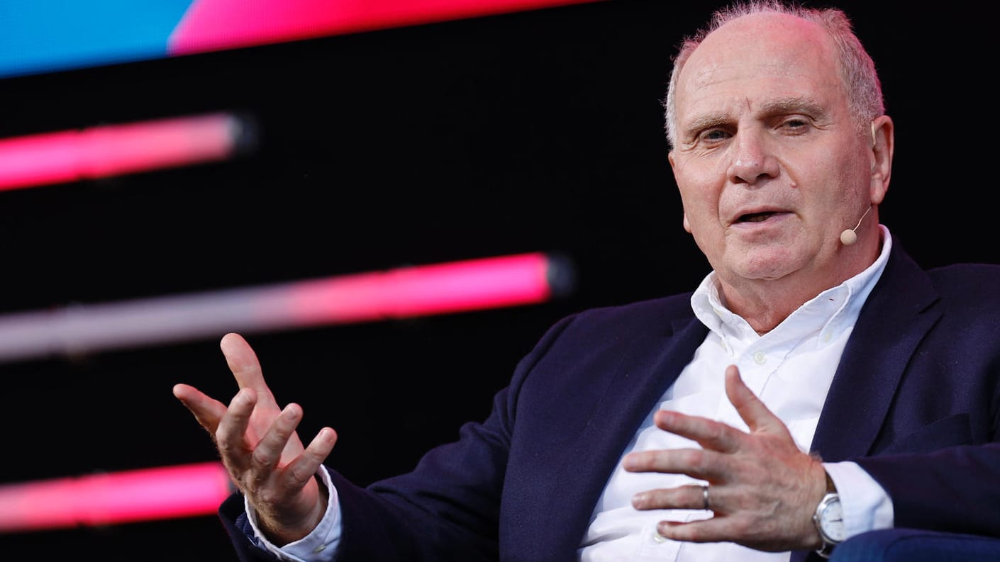 Uli Hoeneß (Archivbild): "In der Bundesliga soll nach 34 Spieltagen der Meister werden, der durch dick und dünn gegangen ist mit seinem Team." Uli Hoeneß (Archivbild): "In der Bundesliga soll nach 34 Spieltagen der Meister werden, der durch dick und dünn gegangen ist mit seinem Team."