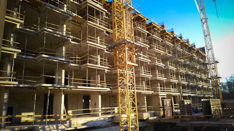 Neuer Wohnraum (Symbolbild): Durch den KfW-Förderstopp sei der Bau Hunderter Neubauwohnungen in Gefahr, warnen die Wohnungsunternehmen in Nord- und Süddeutschland.