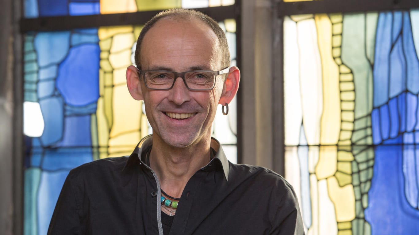 Rainer Teuber: Er arbeitet als Museumspädagoge im Bistum Essen und hat sich als homosexuell geoutet.