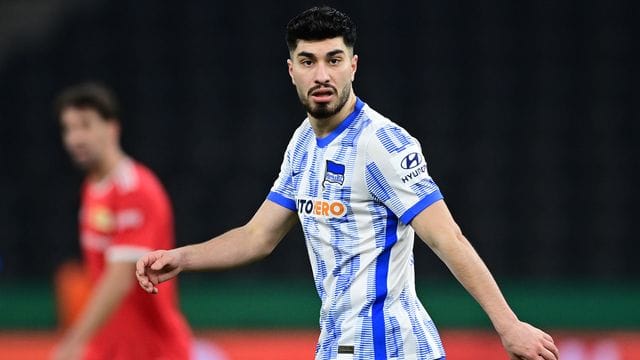 Herthas Suat Serdar ist positiv auf das Coronavirus getestet worden. Herthas Suat Serdar ist positiv auf das Coronavirus getestet worden.
