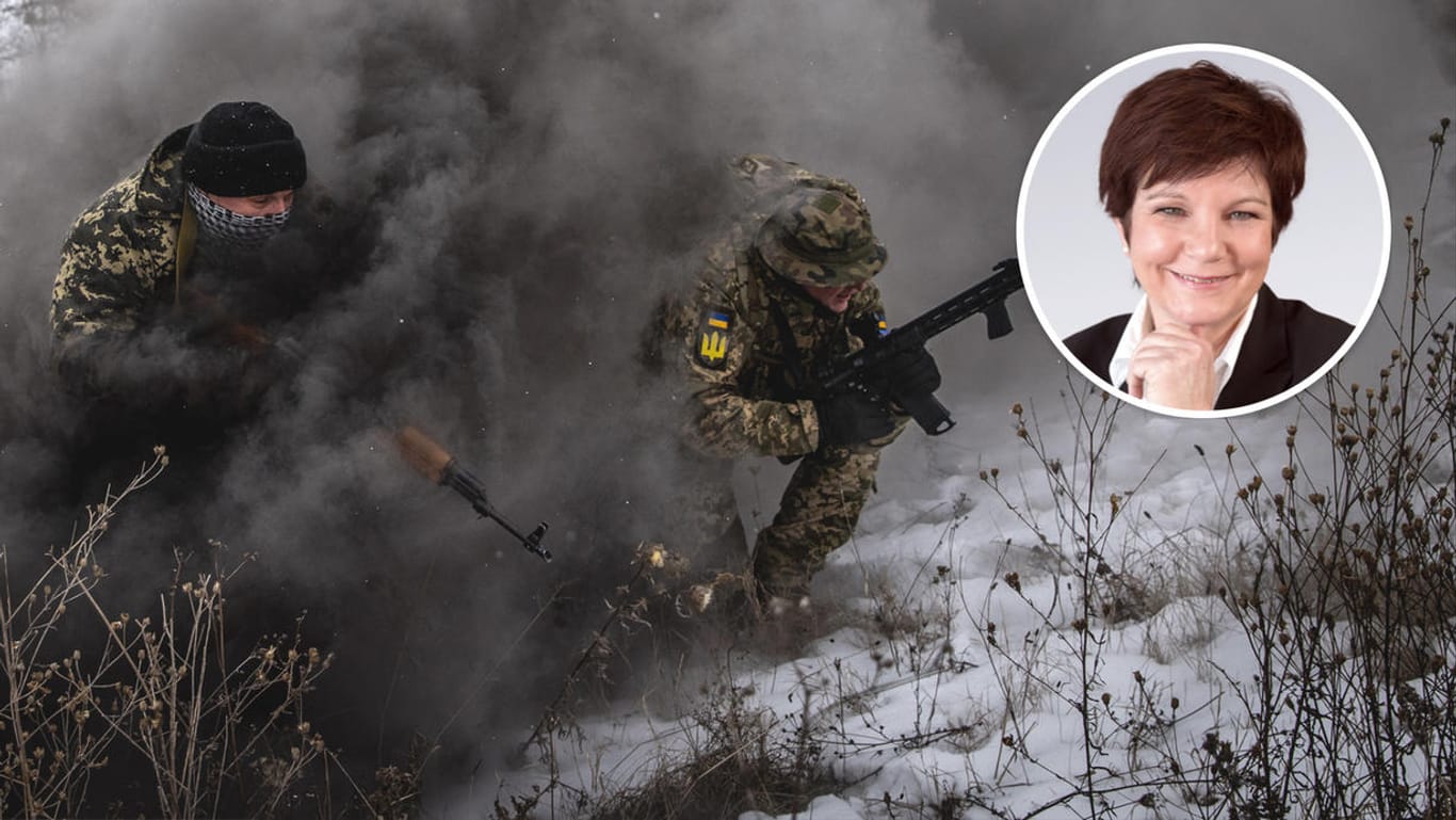 Ukrainische Zivilisten beim Kriegstraining: Sie bereiten sich auf den Ernstfall, einen Einmarsch der russischen Armee, vor.