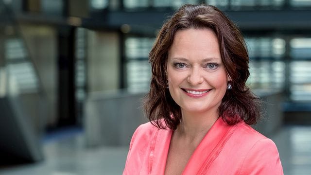 Kristin Schwietzer (MDR) präsentierte 2021 anteilig die meisten "Tagesthemen"-Kommentare. Kristin Schwietzer (MDR) präsentierte 2021 anteilig die meisten "Tagesthemen"-Kommentare.